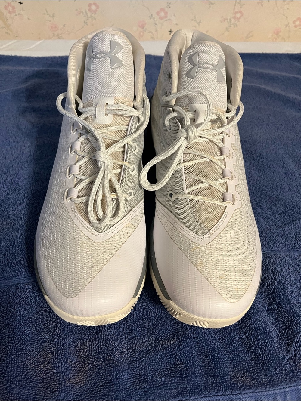 Under Armour Men’s White and Cream Athletic Trainers
